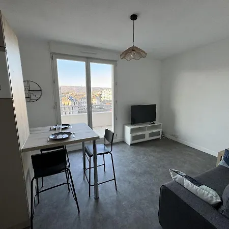 F2 Neuf, Centre Ville, Terrasse, Wifi, Garage En Option