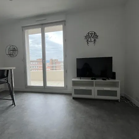 Apartman F2 Neuf, Centre Ville, Terrasse, Wifi, Garage En Option Clermont-Ferrand