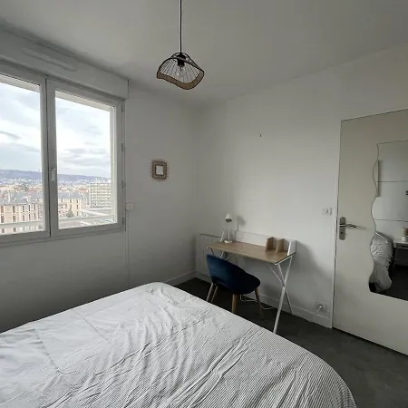 F2 Neuf, Centre Ville, Terrasse, Wifi, Garage En Option Клермон-Ферран