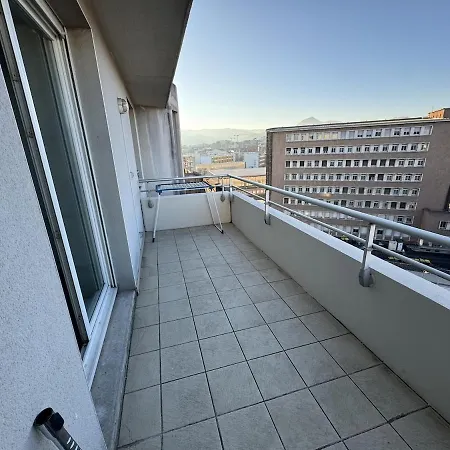 Apartment F2 Neuf, Centre Ville, Terrasse, Wifi, Garage En Option