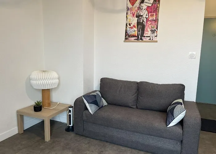 F2 Neuf, Centre Ville, Terrasse, Wifi, Garage En Option *