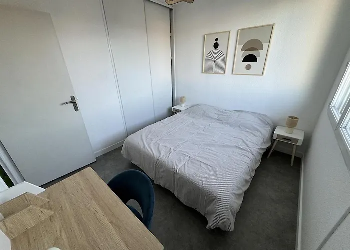 F2 Neuf, Centre Ville, Terrasse, Wifi, Garage En Option アパート *